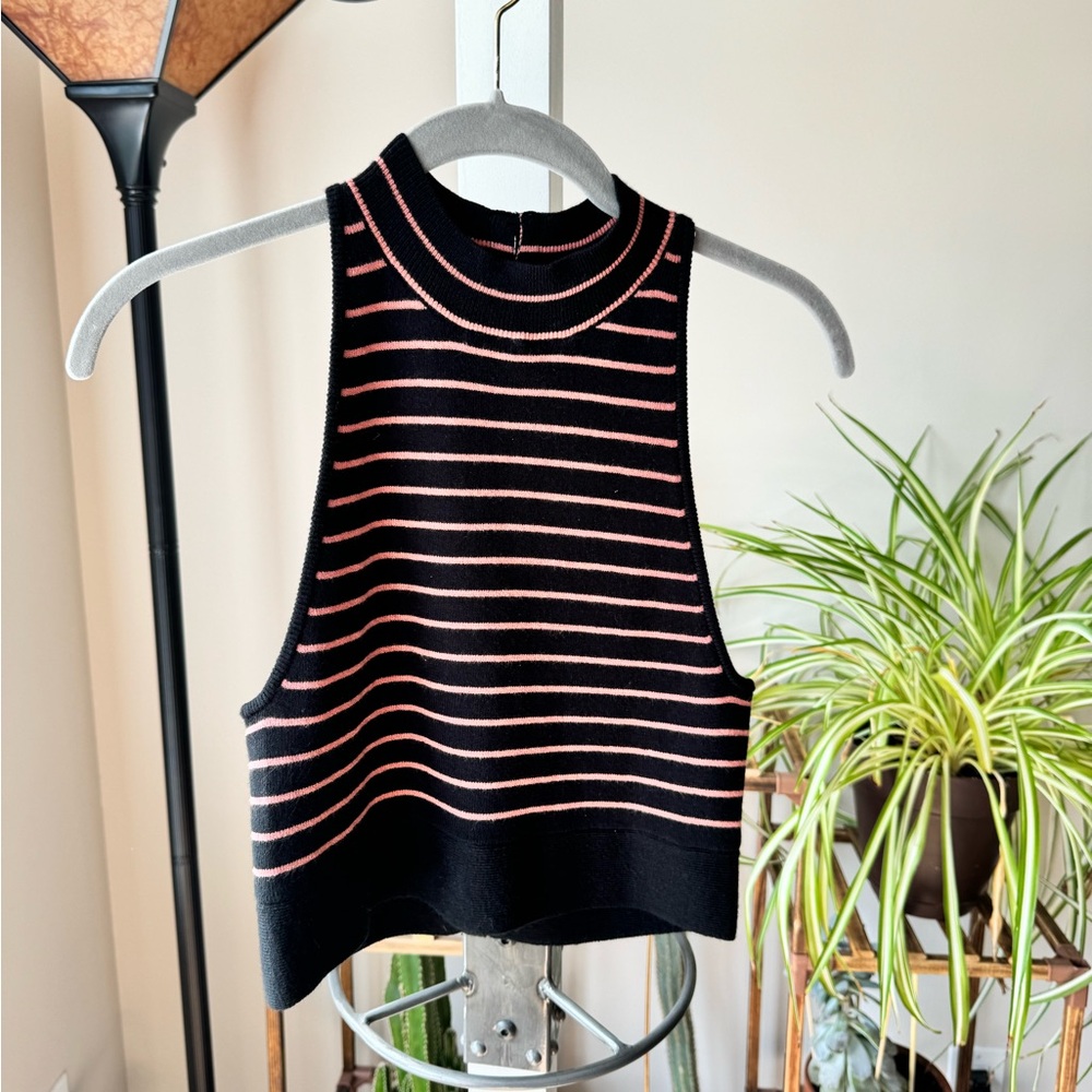 Victoria’s Secret Halter Neck Crop Top